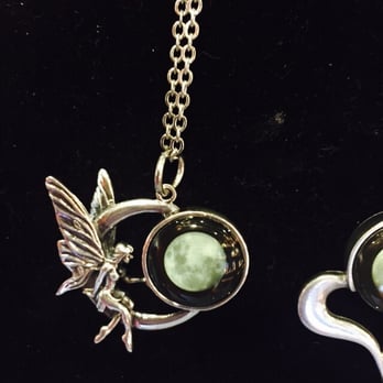 Sedona's Tree House - Jewelry with photos of the moon as it appeared the night you were born. Shine by day, glow by night - Art Galleries Near Me - Sedona, Arizona Sedona's Tree House - Jewelry with photos of the moon as it appeared the night you were born. Shine by day, glow by night - Art Galleries Near Me - Sedona, Arizona