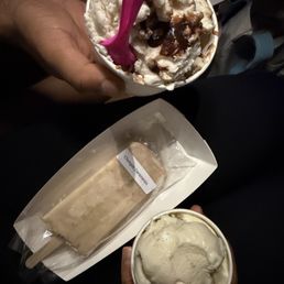Free toppings- Jesse added a free paleta