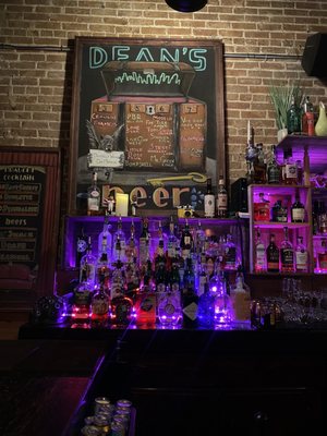 Dean's Downtown by null