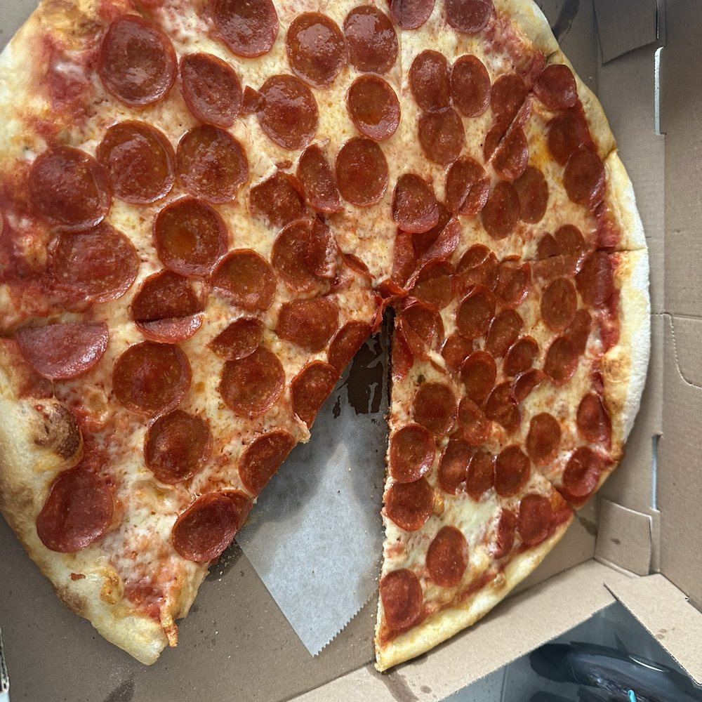 Randy's Pizza - Large Pepperoni pizza - Pizza Near Me - Raleigh, North Carolina Randy's Pizza - Large Pepperoni pizza - Pizza Near Me - Raleigh, North Carolina