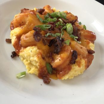 82 Queen - Barbeque Shrimp & Grits - Southern Near Me - Charleston, South Carolina