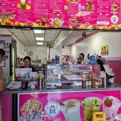 La Michoacana Sonmex - So much pink! Huge menu!