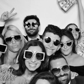 Pictory Events - Pictory Events - Black & White Glam - Photo Booth Rentals Near Me Pictory Events - Pictory Events - Black & White Glam - Photo Booth Rentals Near Me