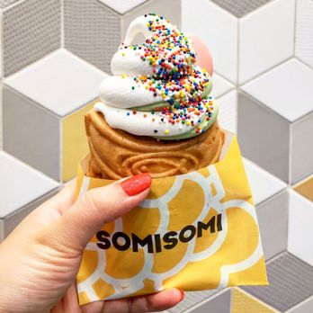 Somisomi - matcha + vanilla swirl in Taiyaki cone - Desserts Near Me - Cupertino, California Somisomi - matcha + vanilla swirl in Taiyaki cone - Desserts Near Me - Cupertino, California