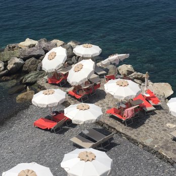 Hotel Cenobio dei Dogi - Loungers on the beach and one jetty - Hotels Near Me - Camogli, GE