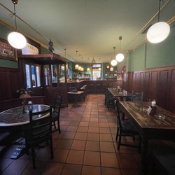 Glockencafé - Seating and bar