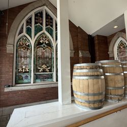 Topsy Turvy Brewery - Such a cute space