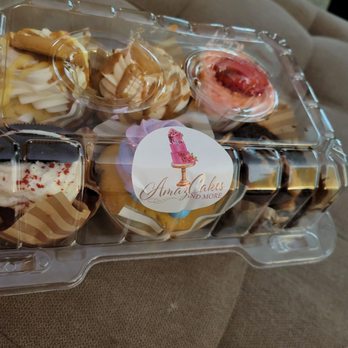 AmazCakes - Cupcakes Near Me - Chicago, Illinois