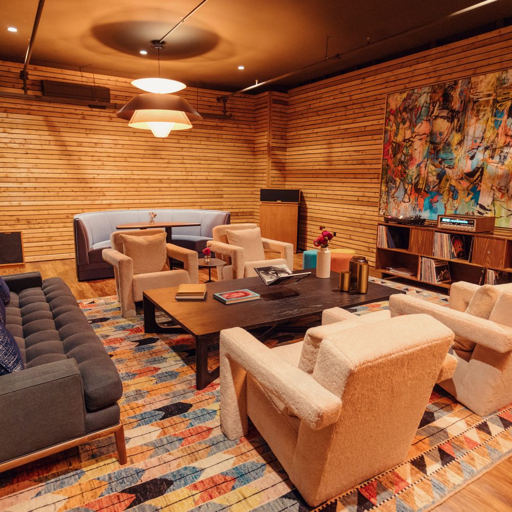 Wine Bar Queen Anne Seattle