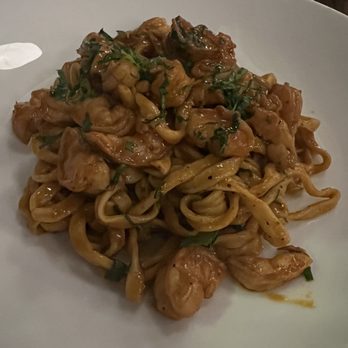 Amaya - On the menu it's listed as Homemade pasta with shrimp, squid, and soft shell crab but it only had shrimp. - International Near Me - Ciudad de México, DIF Amaya - On the menu it's listed as Homemade pasta with shrimp, squid, and soft shell crab but it only had shrimp. - International Near Me - Ciudad de México, DIF