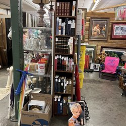 Alabama Antique Market - Pics of a booth
