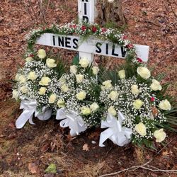 Mendonca's Florist Shop - White Rose arrangement