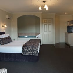 Silver Fern Accommodation And Spa - In room spa pools or spa baths.