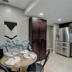 Mustard Seeds Interiors - Kitchen Staging