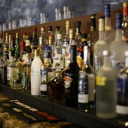 Abalone Bar & Grill - Full Bar