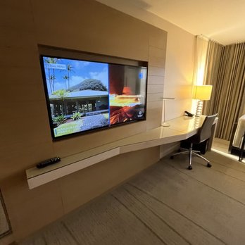 Hyatt Regency Austin - TV and desk. - Hotels Near Me - Austin, Texas Hyatt Regency Austin - TV and desk. - Hotels Near Me - Austin, Texas