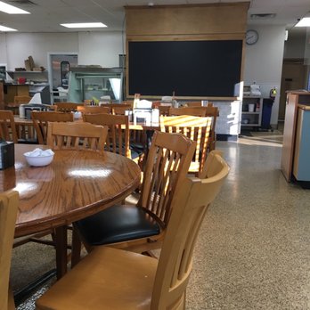 Pete's Family Restaurant - The dining room area and the blackboard with the specials - American Near Me - Carthage, North Carolina