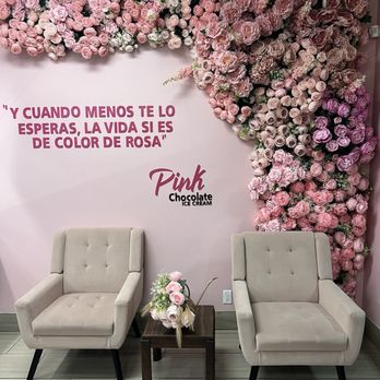 Pink Chocolate - More pink flowers - Desserts Near Me - La Puente, California