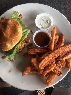 Lucky's Burger & Brew by null