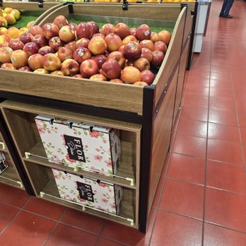 La Win Supermarket - The produced section - Grocery Near Me - Vancouver, British Columbia La Win Supermarket - The produced section - Grocery Near Me - Vancouver, British Columbia