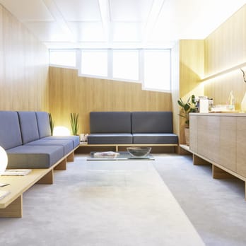 Entourage Medical Esthetic Solutions - Salle d'attente - Cosmetic Surgeons Near Me - Lausanne, VD Entourage Medical Esthetic Solutions - Salle d'attente - Cosmetic Surgeons Near Me - Lausanne, VD