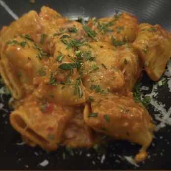 Mi Piace - Lumache Salmone Vodka - Italian Near Me - Pasadena, California