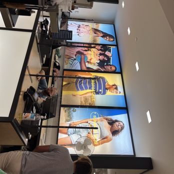 Aéropostale - Interior - Sports Wear Near Me - Louisville, Kentucky
