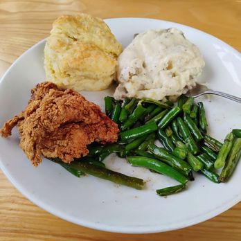 Ozark Mountain Biscuit & Bar - Fried chicken dinner - Food Trucks Near Me - Columbia, Missouri Ozark Mountain Biscuit & Bar - Fried chicken dinner - Food Trucks Near Me - Columbia, Missouri