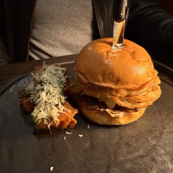 Heirloom - Wagyu burger - Salad Near Me - Reston, Virginia