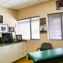 Washington Institute of Sports Medicine - Examination room