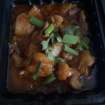 Simply Thai - Honey sriracha chicken. Comes with broccoli and rice - Thai Near Me - Frisco, Texas Simply Thai - Honey sriracha chicken. Comes with broccoli and rice - Thai Near Me - Frisco, Texas