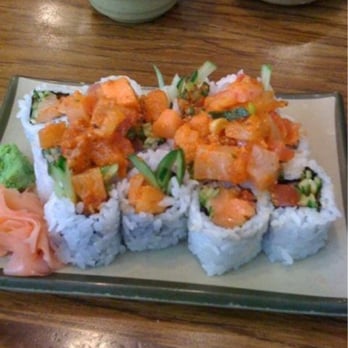 Yanusa - Spicy tuna rolls my favorite! Nom Nom! - Japanese Near Me - Los Angeles, California