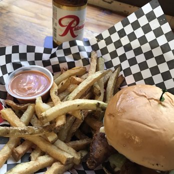 Elbe Bar & Grill - Pubs Near Me - Elbe, Washington