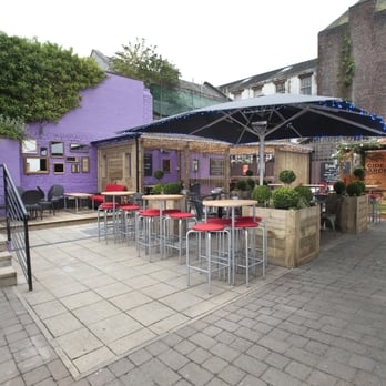 The Ark - biggest beer garden in the city centre - Pubs Near Me - Glasgow, GLG The Ark - biggest beer garden in the city centre - Pubs Near Me - Glasgow, GLG