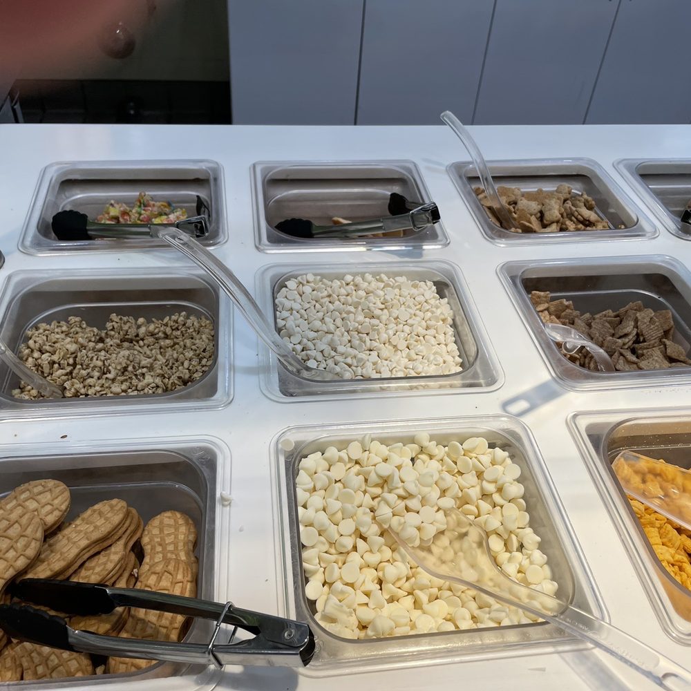 Yogurtland - So many toppings available. These are just a few. - Ice Cream & Frozen Yogurt Near Me - Long Beach, California Yogurtland - So many toppings available. These are just a few. - Ice Cream & Frozen Yogurt Near Me - Long Beach, California