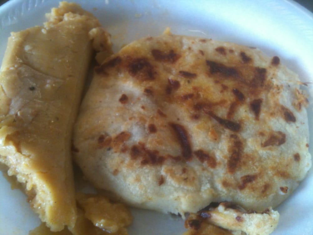 Ricas Pupusa El Salvador