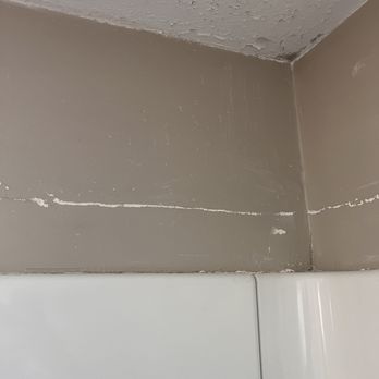 EV Painting Services - Cracking and peeling ceiling. - Painters Near Me EV Painting Services - Cracking and peeling ceiling. - Painters Near Me