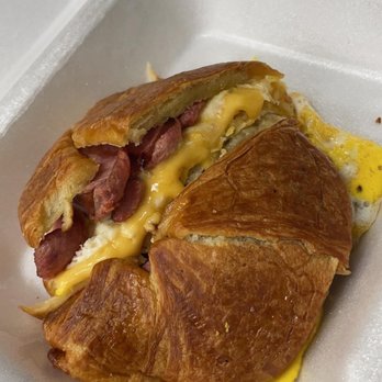 Atlantis Cafe - Coffee & Tea Near Me - Miami, Florida