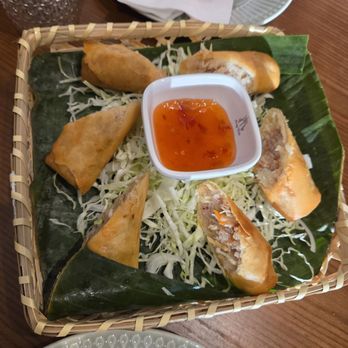 Inaroy - Spring rolls - Thai Near Me - Richmond Hill, Ontario