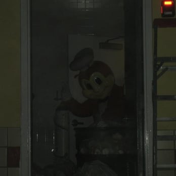 Jollibee - Jollibee taking a break from the kids... but why near the garbage bins? - Fast Food Near Me - Daly City, California
