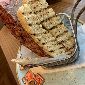 Cast Iron Bar & Grill - Bread basket - British Near Me - London, XGL Cast Iron Bar & Grill - Bread basket - British Near Me - London, XGL