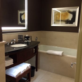 JW Marriott Chicago - Soaking tub - Hotels Near Me - Chicago, Illinois