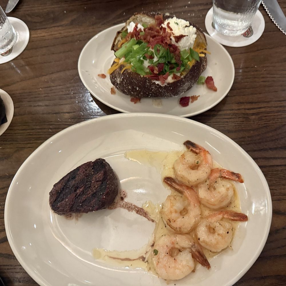 Malone's Hamburg - My main meal, plenty of food for a Restaurant Week Special. - American Near Me - Lexington, Kentucky Malone's Hamburg - My main meal, plenty of food for a Restaurant Week Special. - American Near Me - Lexington, Kentucky