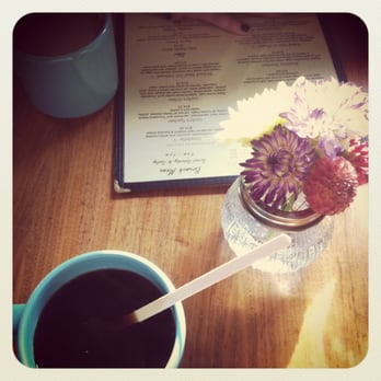 Lucky's Cafe - Coffee & Tea Near Me - Cleveland, Ohio