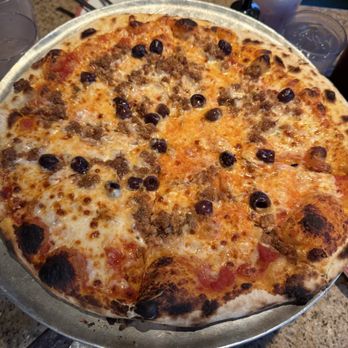 Pisa Lisa - Sausage and Kalamata olives - Pizza Near Me - Sedona, Arizona Pisa Lisa - Sausage and Kalamata olives - Pizza Near Me - Sedona, Arizona
