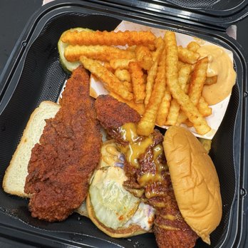 Dave's Hot Chicken - Dave's #3 1 Tender & 1 Slider w/ Fries - Chicken Shop Near Me - Henderson, Nevada