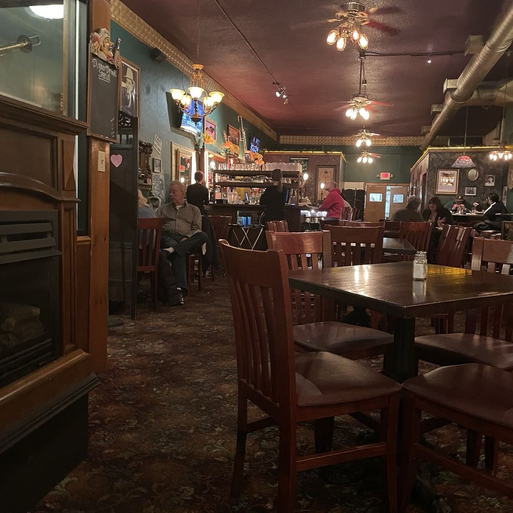 Gatsby's Saloon - Great Gatsby's! - Seafood Near Me - Bay City, Michigan