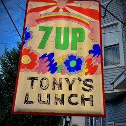 Tony's Lunch - Sign