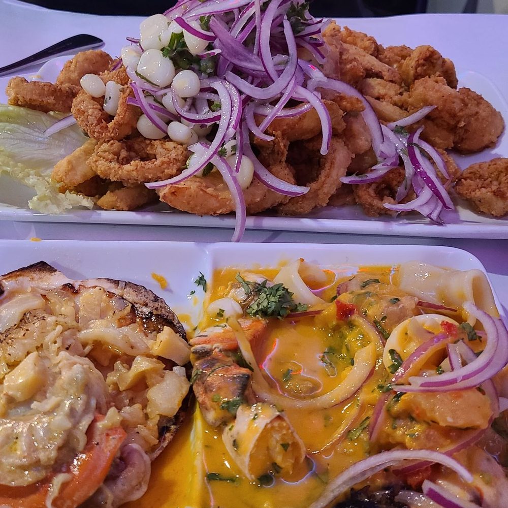 El Ajicito Peruvian Restaurant - Jalea y un trío marino - Peruvian Near Me - Hempstead, New York El Ajicito Peruvian Restaurant - Jalea y un trío marino - Peruvian Near Me - Hempstead, New York