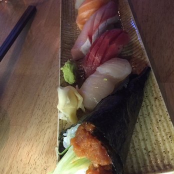 Kyosho - Nigiri with spicy tuna handroll - Japanese Near Me - Menlo Park, California